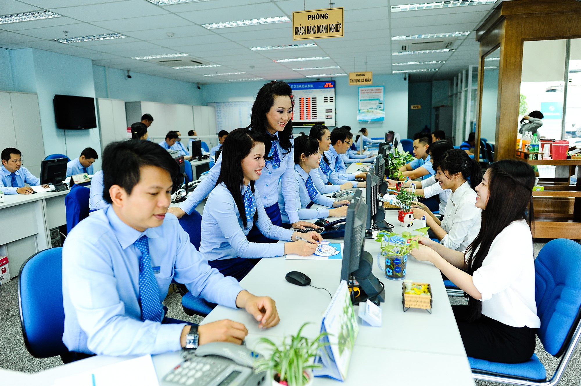 Quy thu lao chua toi 600 trieu, Eximbank chi gan 20 ty dong hinh anh