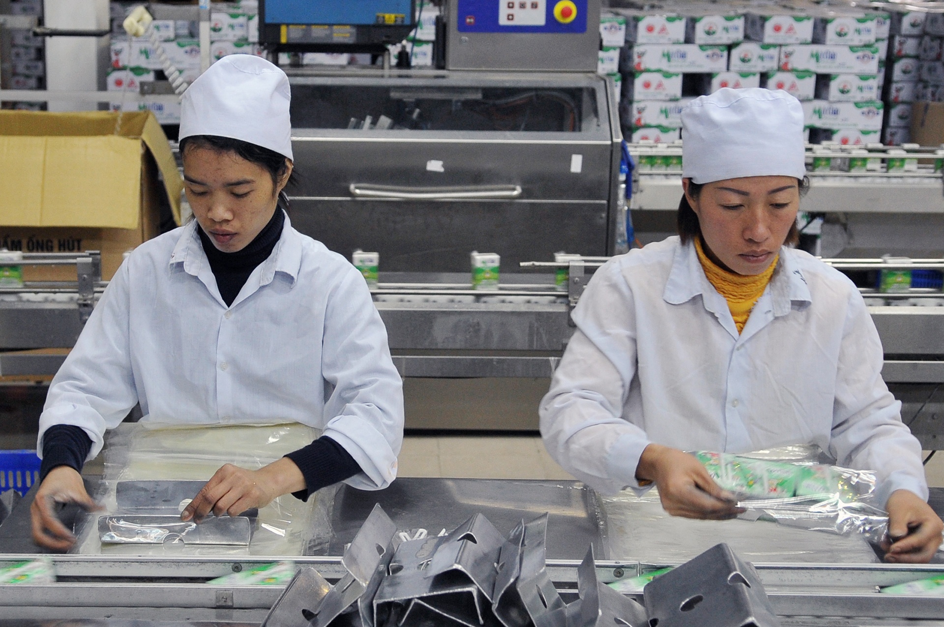 Vn-Index vuot dinh 8 nam, lo nha dau tu mat binh tinh hinh anh