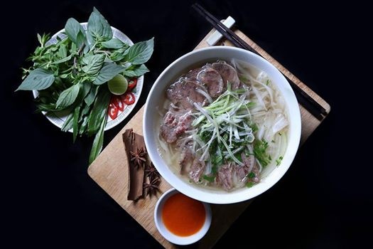 KhaiSilk mở cửa hàng phở 45.000 đồng một tô ảnh 1 KhaiSilk mo cua hang pho 45.000 dong mot to anh 1