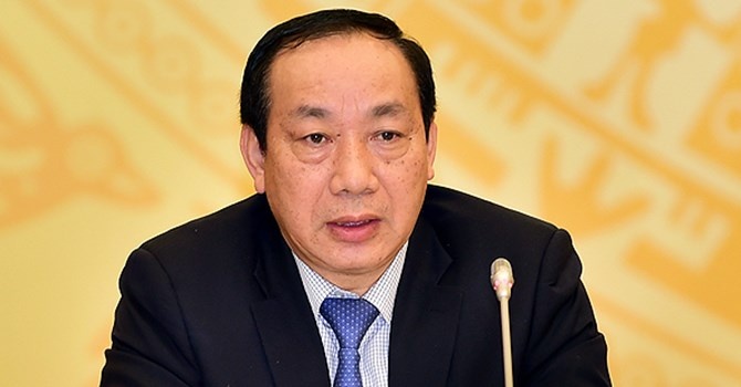 Thu truong Nguyen Hong Truong tra loi de xuat ap san gia ve may bay hinh anh