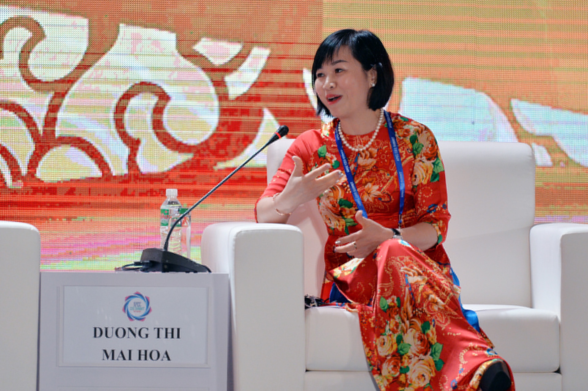 CEO APEC: Lieu robot co cuop viec con nguoi? hinh anh