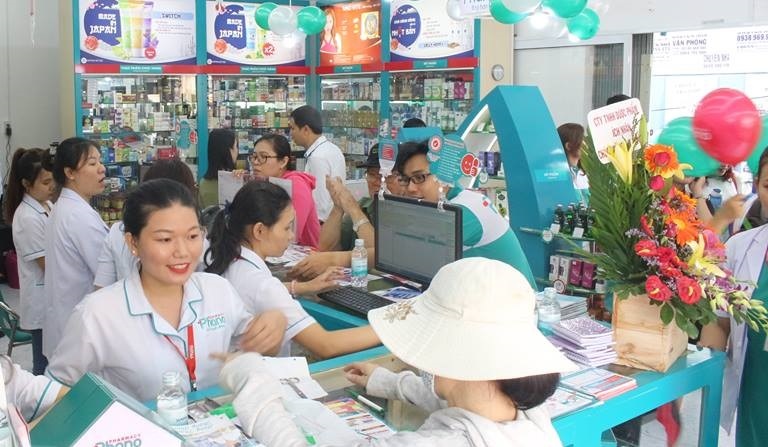 Cuoc chien thi truong ban le thuoc tay anh 2