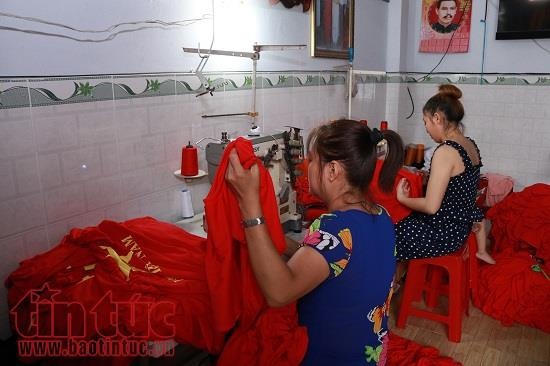 băng rôn, cờ ủng hộ u23 cháy hàng ảnh 3 bang ron, co ung ho u23 chay hang anh 3