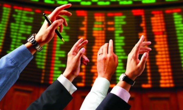 Chung khoan Viet boc hoi 8 ty USD trong ngay Vn-Index mat 56 diem hinh anh