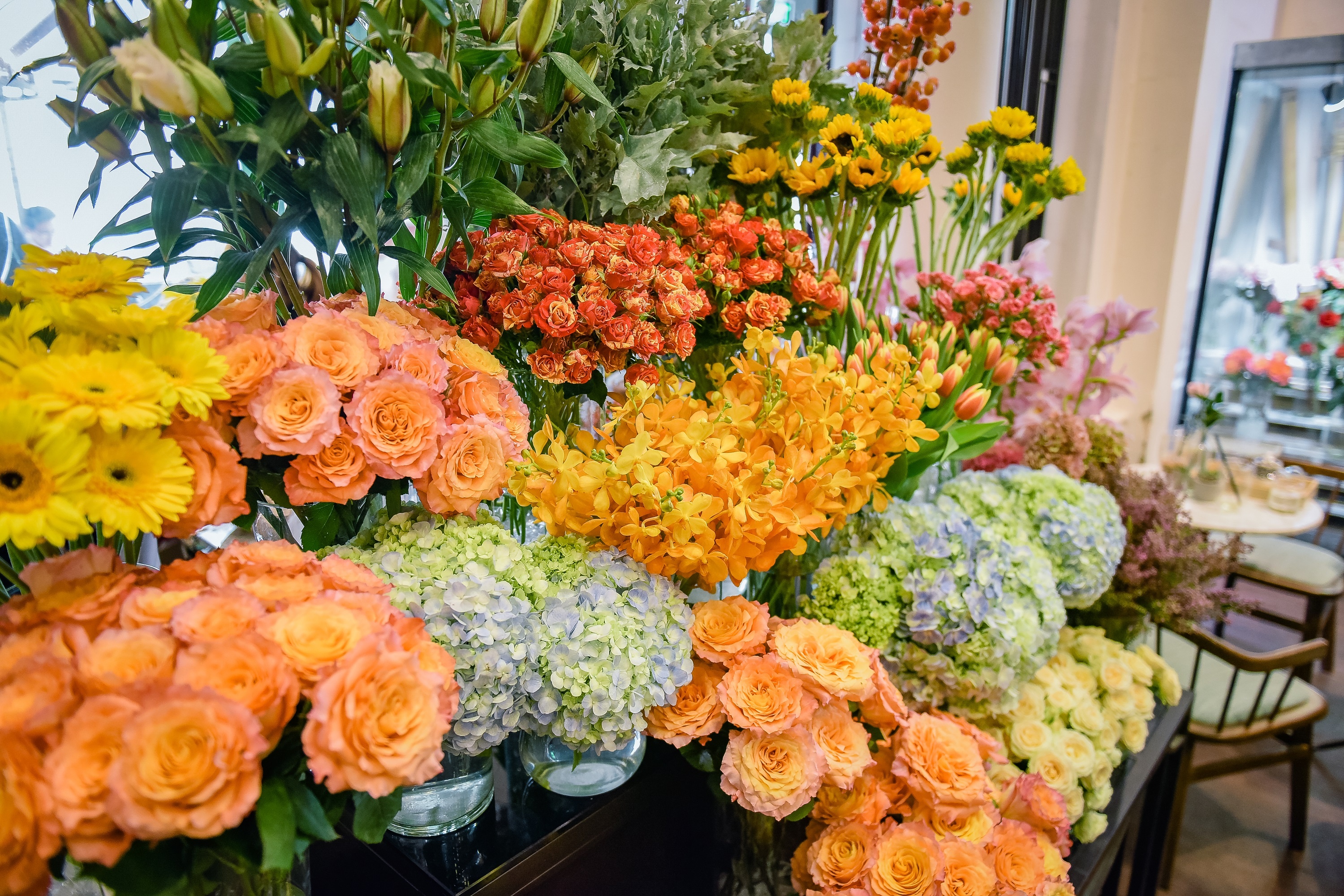 Het thoi nhung bo hoa qua tang gia chuc trieu hinh anh