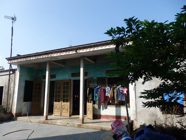 Căn nhà khang trang của anh Sơn, chị Nhung luôn ngập tiếng cười. Ảnh: Hưng Thanh.