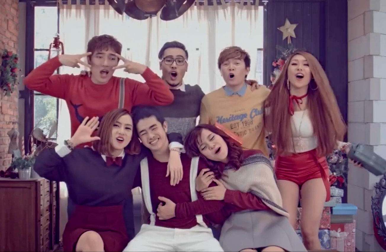 Clip Mashup Giang sinh an lanh cua nhieu ca si hinh anh