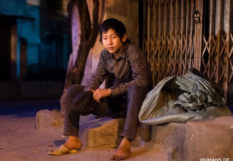 Cam dong cau be len Ha Noi nhat rac... nuoi ba hinh anh