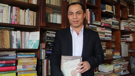 Nguoi 'san' sach cua cac tac gia dat giai Nobel hinh anh