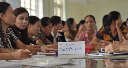 Tập huấn Thông tư 30 về đánh giá học sinh tiểu học tại Nghệ An. Ảnh: Hạ Anh.