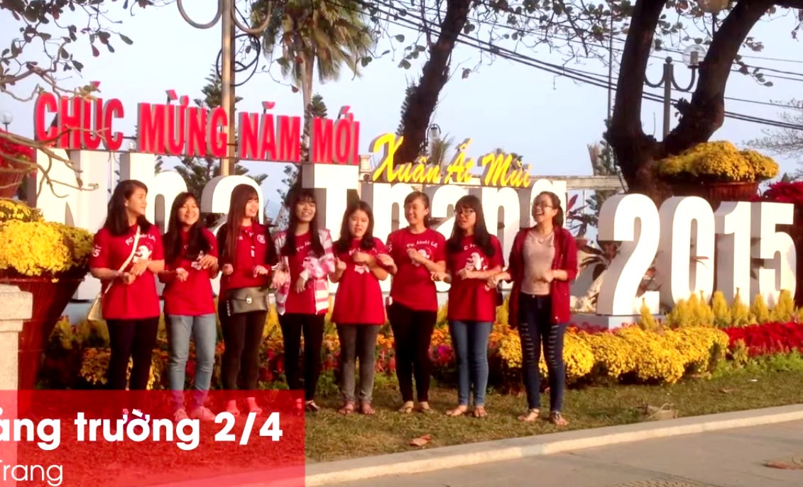 Clip chuc Tet cua SV Ngoai thuong tren moi mien dat nuoc hinh anh