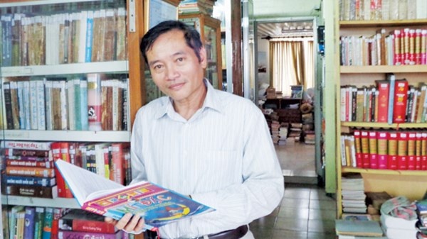 'Quoi nhan' suu tap sach hinh anh