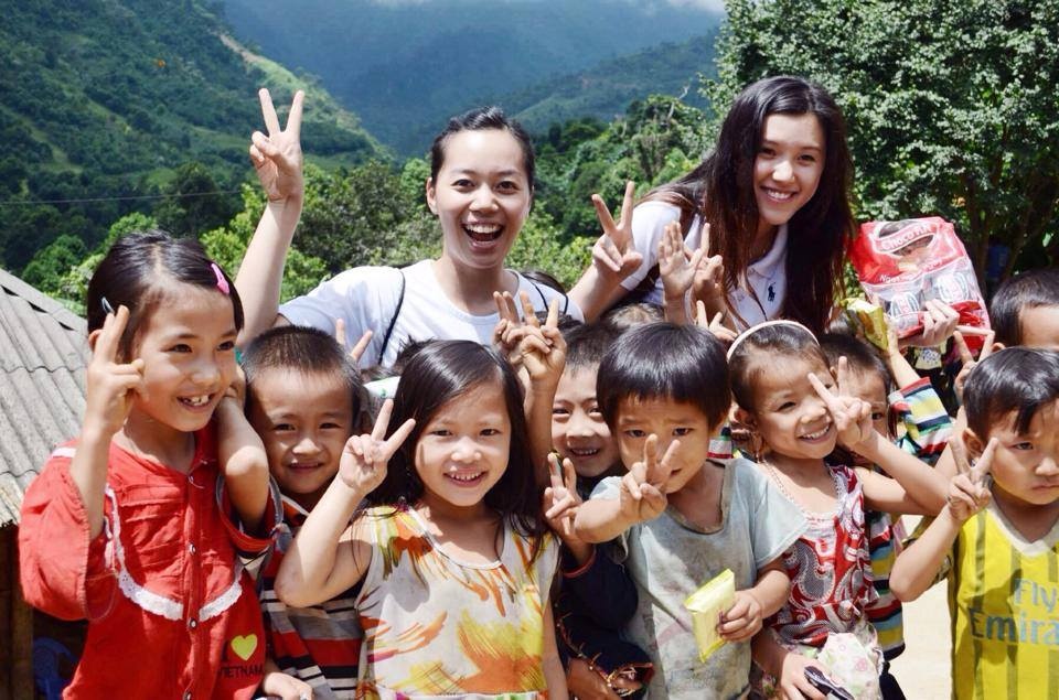 Cô gái xinh đẹp này cũng tham gia vào rất nhiều hoạt động tình nguyện vì cộng đồng.