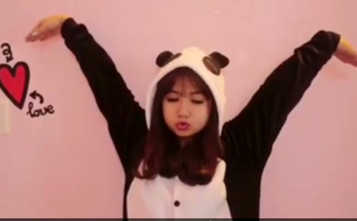 Clip ban gai lam tang vlogger Huy Me nhan dip sinh nhat hinh anh