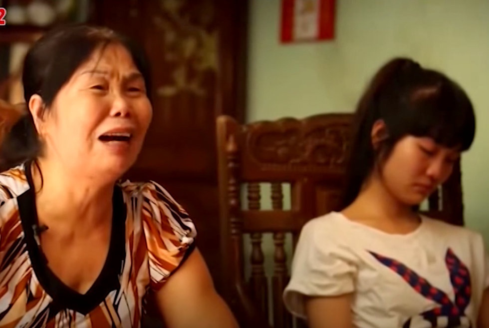 Clip me Ha dau kho vi con khong lanh lan hinh anh