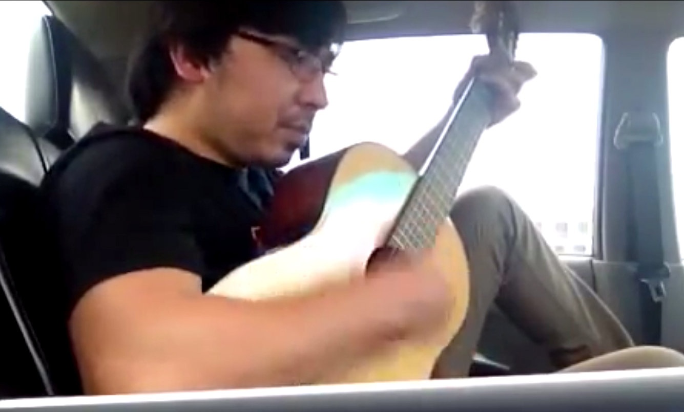 Clip Giao su Xoay hat tiec nho hang cay xanh Ha Noi hinh anh