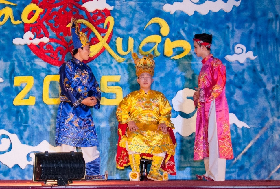 Tao quan phien ban sinh vien hinh anh