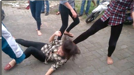 UBND Tinh An Giang len tieng vu hoc sinh danh hoi dong ban hinh anh