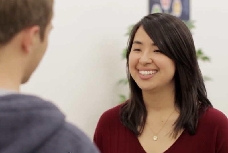 Clip 'Con gai nghi gi khi noi chuyen voi nguoi trong mong?' hinh anh