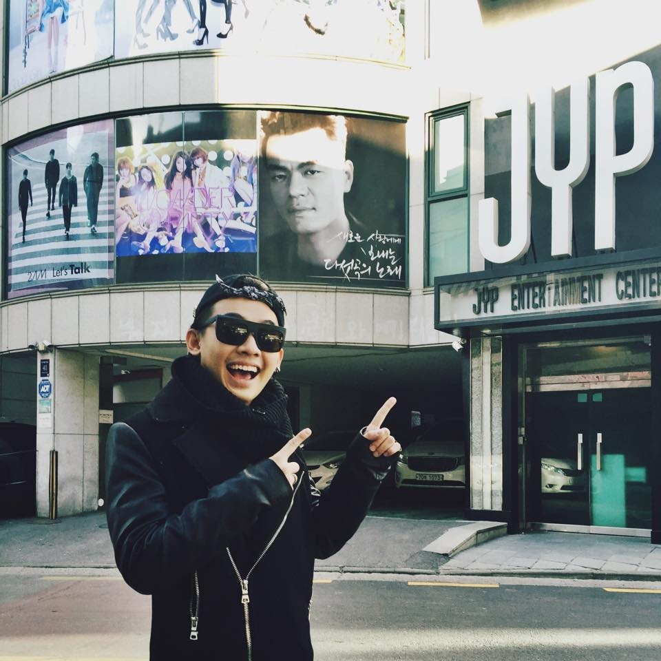 Hiện tại, trưởng nhóm hài Thích ăn phở đảm nhiệm lĩnh vực truyền thông cho một kênh truyền hình. Với công việc này, Phở Đặc Biệt thường xuyên có những chuyến công tác tại nước ngoài và gặp gỡ nhiều ngôi sao ca nhạc nổi tiếng.