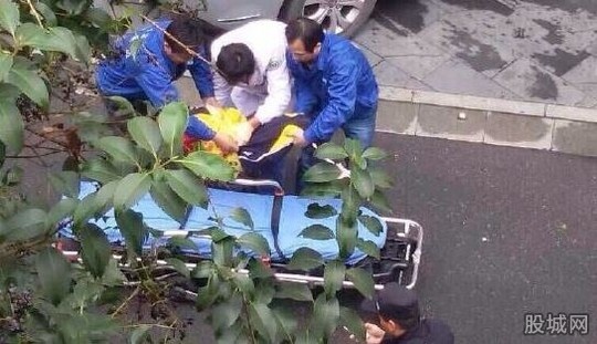 Trung Quoc: Be gai nhay lau tu tu vi bai tap ve nha hinh anh