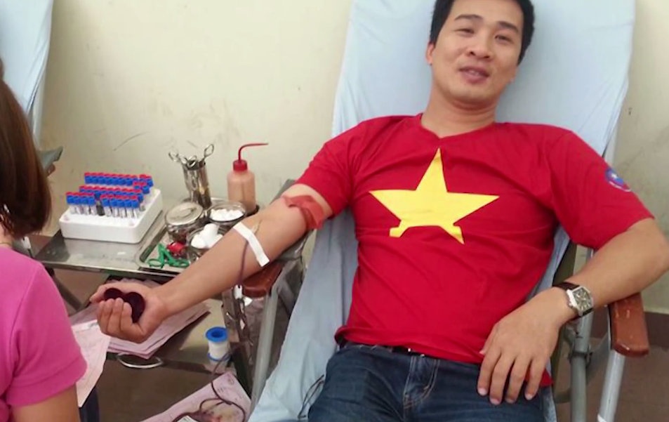 Clip Gap go nguoi tre di dau phong trao hien tang hinh anh