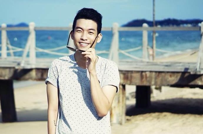 Chang trai cover 'Yeu' bang tieng Anh hinh anh