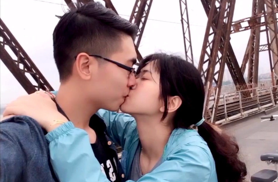 Chuyen tinh cua doi 9X hon nhau tren cac pho Ha Noi hinh anh