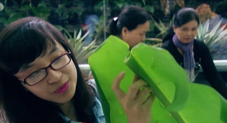 Nu sinh chia se trai nghiem vac sung duoi nang 40 do hinh anh