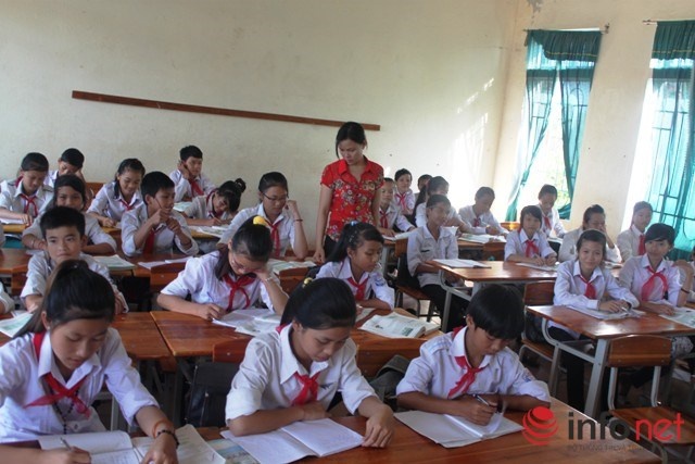 Dot ngot cat hop dong 200 giao vien khong qua xet tuyen hinh anh