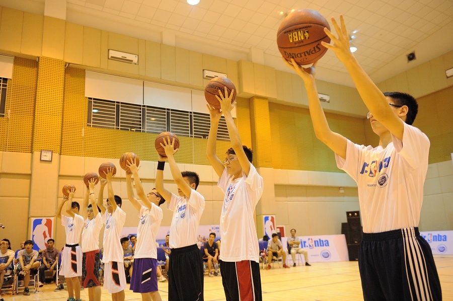 Ngay hoi bong ro tai Ha Noi do NBA to chuc hinh anh