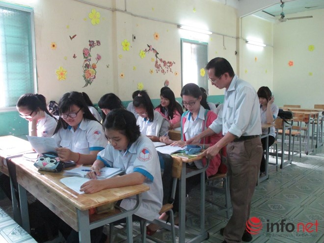 Giáo dục VN vẫn nặng về học để thi.