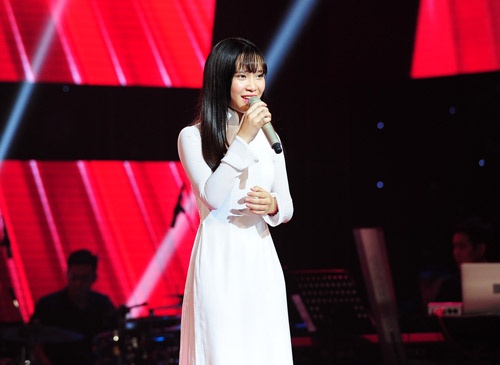 Sau tập 2 Giấu mặt The Voice vừa lên sóng cách đây vài ngày, giọng ca 16 tuổi - Nguyễn Cao Bảo Uyên đã nhanh chóng gây