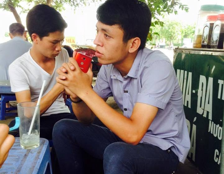 Clip Quang nhan nhu ban trai cu nen ngung theo duoi Oanh hinh anh