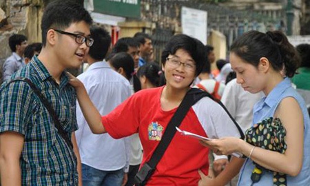 Tinh mau tu vao de thi Ngu van lop 10 hinh anh