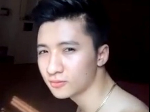 Hot boy Viet gay chu y qua clip cover 'Twerk It Like Miley' hinh anh