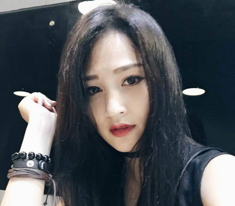 Sau khi được nhiều người biết đến, Thùy An cảm thấy lo lắng. 