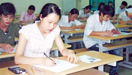 Diem thi san sang, thi sinh cang minh on tap hinh anh