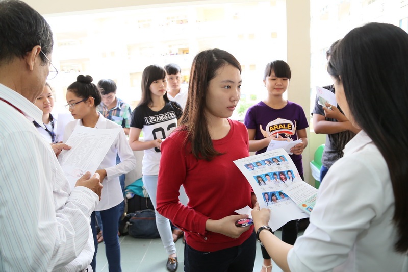 10 chuyen 'hi huu' trong ky thi THPT quoc gia nam 2015 hinh anh
