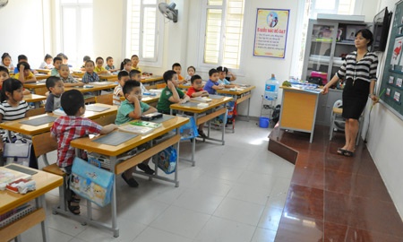 Tam su cua tan cu nhan su pham 'khong tien, khong quan he' hinh anh