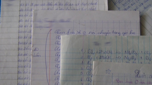 Nhung dua tre trong lau son gac tia hinh anh