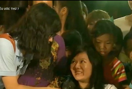 Clip hoc tro bay to tinh yeu voi co giao bai liet hinh anh