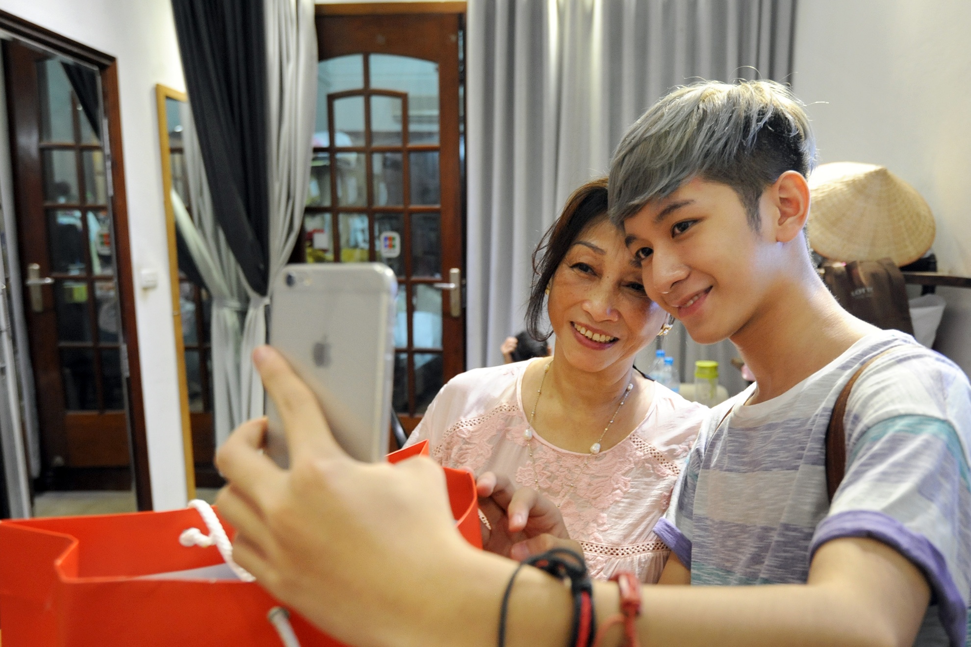 Mot ngay cua hot boy Do Hoang Duong hinh anh