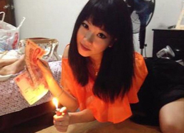 Trung Quoc tran ap con nha giau an choi sa doa hinh anh