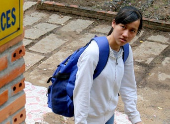 Hanh trang nhap hoc chi 700.000 dong hinh anh