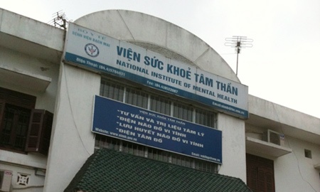 Thay doa duoi hoc, tro nhap vien hinh anh