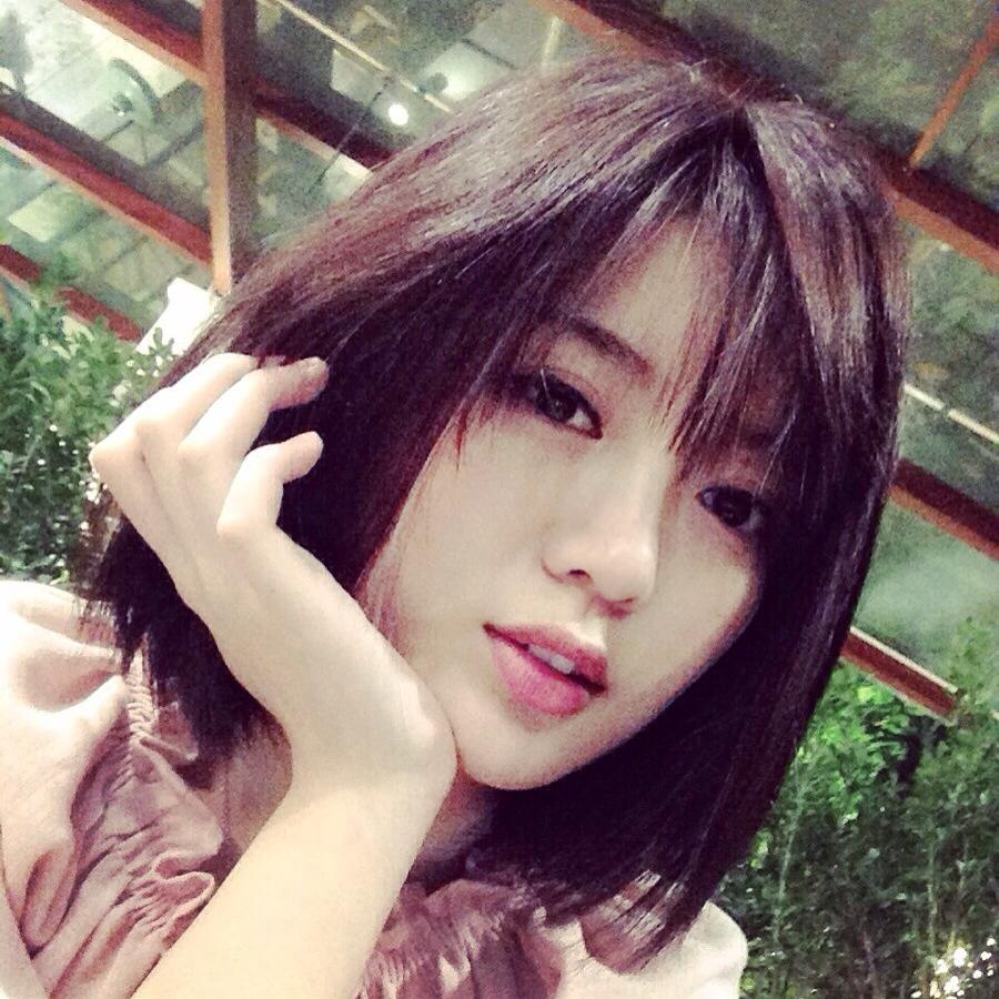 Hot girl Viet dua trao luu chup anh 'mieng ca' hinh anh