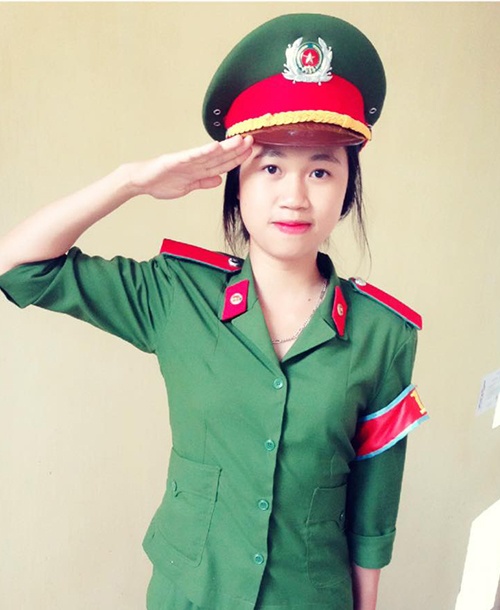Trần Thị Ngân - nữ thủ khoa Học viện Cảnh sát Nhân dân là cựu học sinh trường THPT Chuyên Lê Hồng Phong (Nam Định).