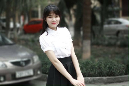 Quỳnh Anh ngoài đời là cô gái tự tin, duyên dáng.