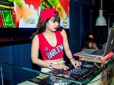 Goc khuat nghe DJ hinh anh